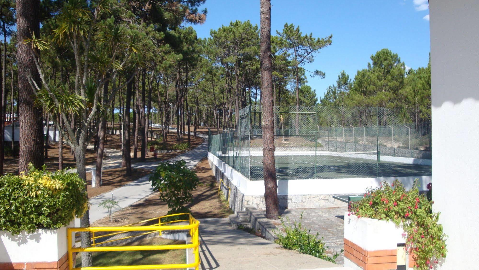 Orbitur Valado Bungalows Caravan Park Hotel Nazaré Kültér fotó